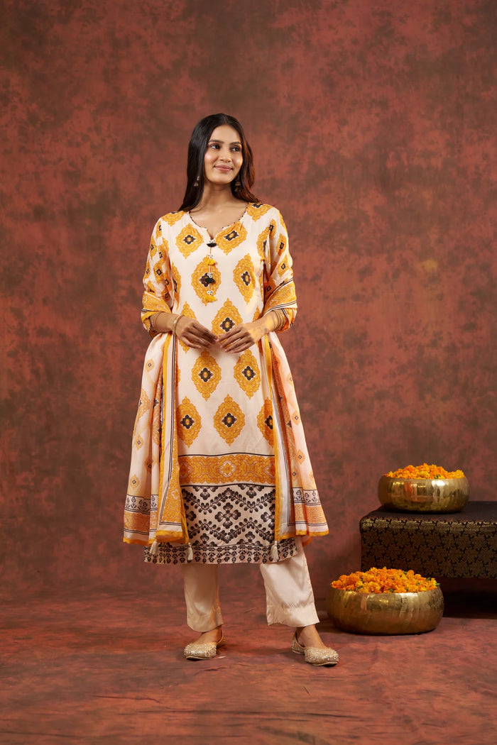 Muslin Peach Straight Suit Regular Wear