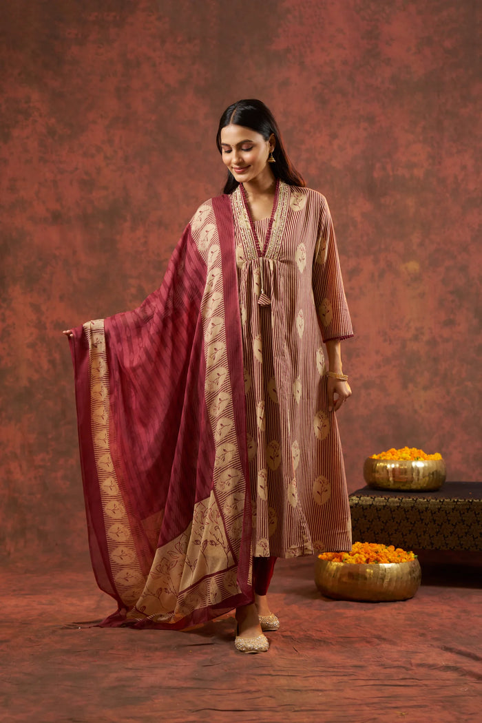 Mul Cotton Mahroon A-Line Suit Regular Wear