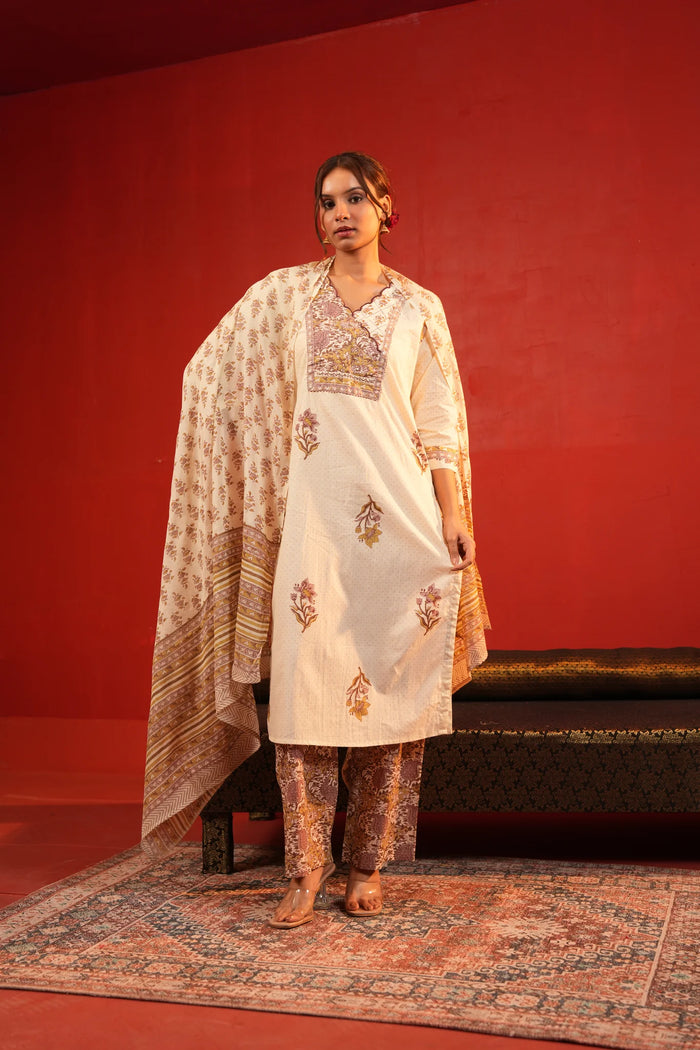 Mul Cotton Cream Straight Suit Regular Wear